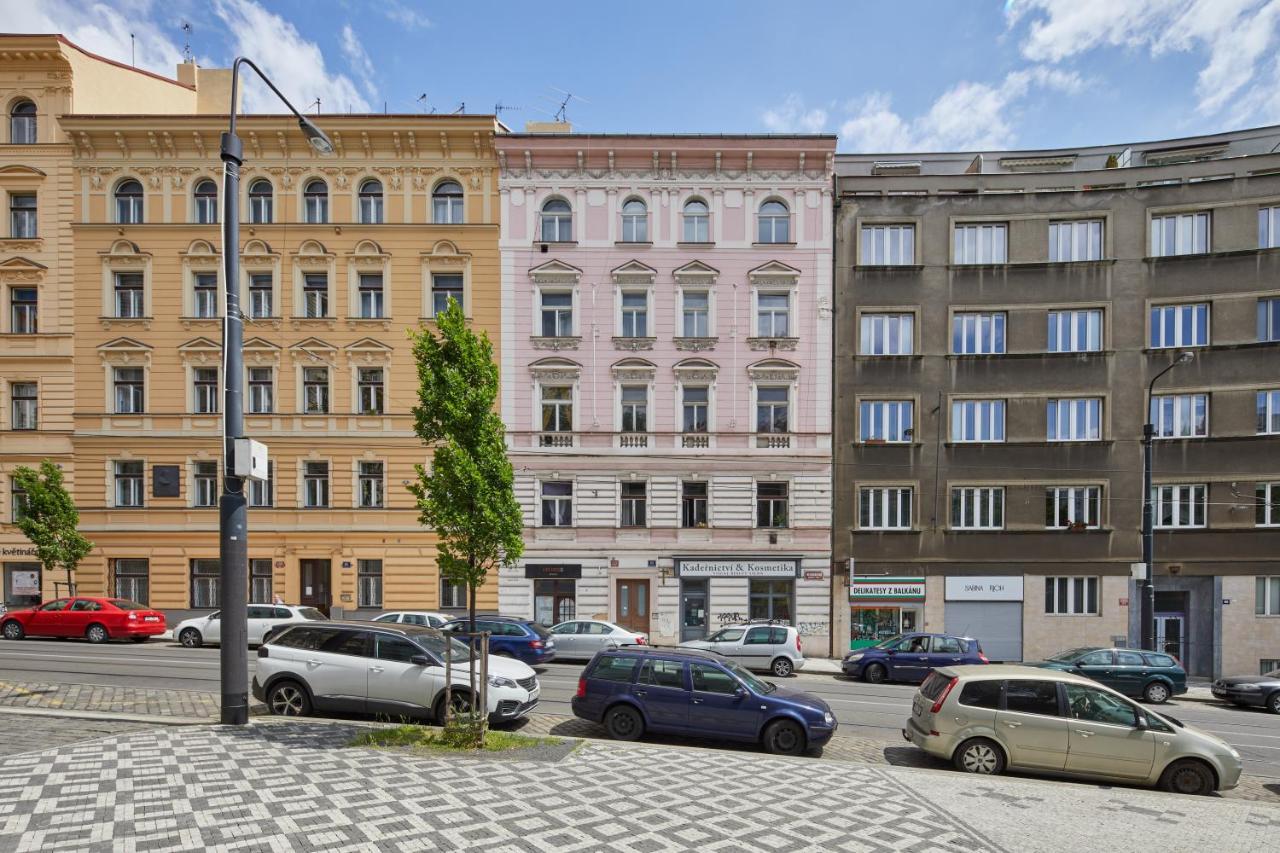 Ferienwohnung Prague Days - Sunlit Attic Loft In Vinohrady Exterior foto